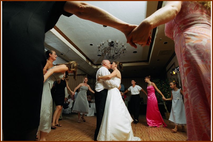 Kissing on the dancefloor